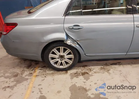 2007 Toyota Avalon Limited из США, поврежденный, VIN 4T1BK36B17U181847